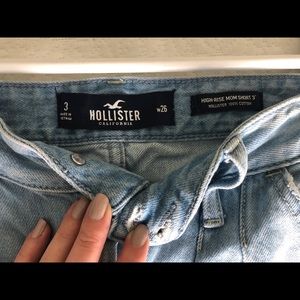 Hollister high rise mom short